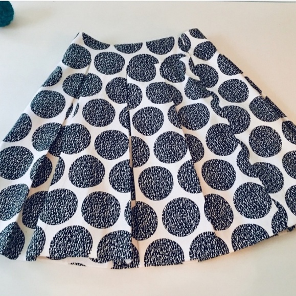 WHBM Medallion Print Pleated Circle A-line Mini Skirt - Picture 4 of 4